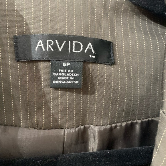 ARVIDA BLAZER - SIZE 6 PETITE-  long sleeve - Picture 3 of 3